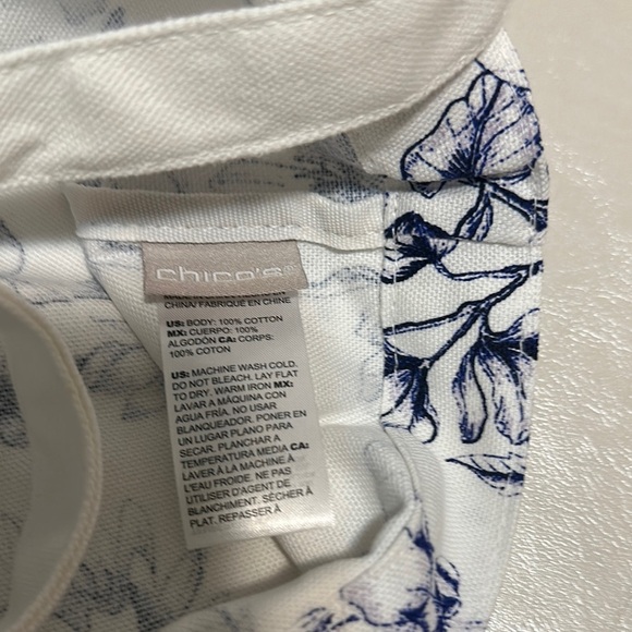 Chico's Blue and White Artistic Tote Bag - Picture 4 of 5